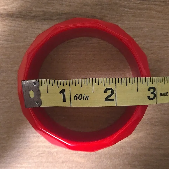 Y2K Red Plastic Hexagonal Design Bracelet - Picture 6 of 6